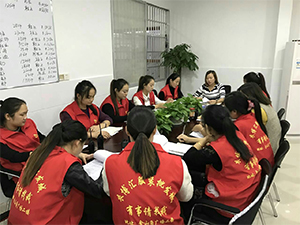 衣博汇南县店召开提升服务质量座谈会
