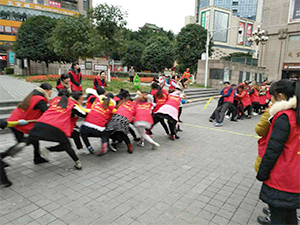 衣博汇绵阳店举行第一届冬季运动会