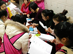 衣博汇凯里店举行销售知识综合培训