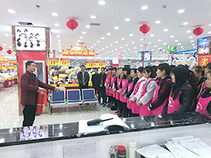 衣博汇怀化店举行消防安全培训