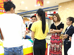 公司董事长李毫辉率督导组赴各门店巡店指导